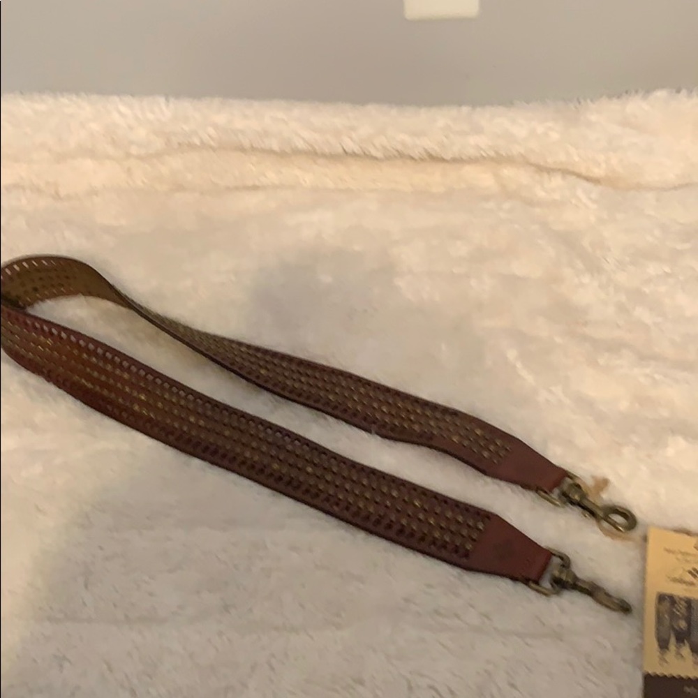 47" detachable strap